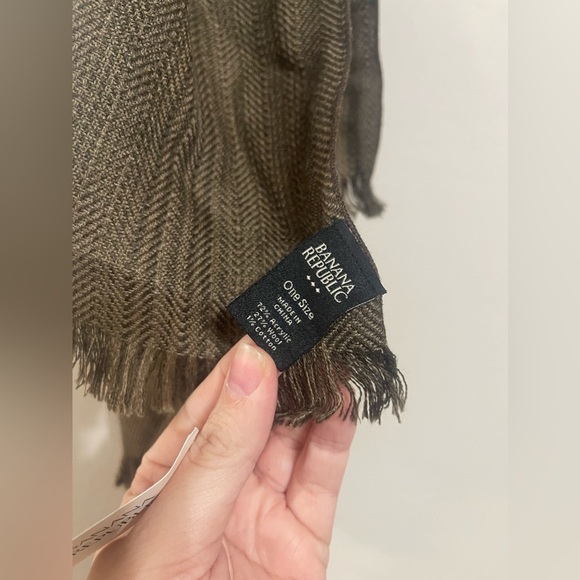 Banana Republic Brown Wool Blend Houndstooth Striped Medium Weight Unisex Scarf - Picture 4 of 5